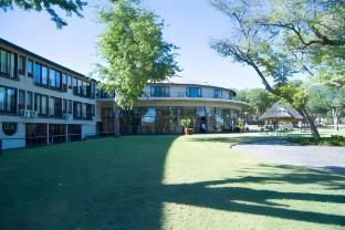 hwange safari lodge