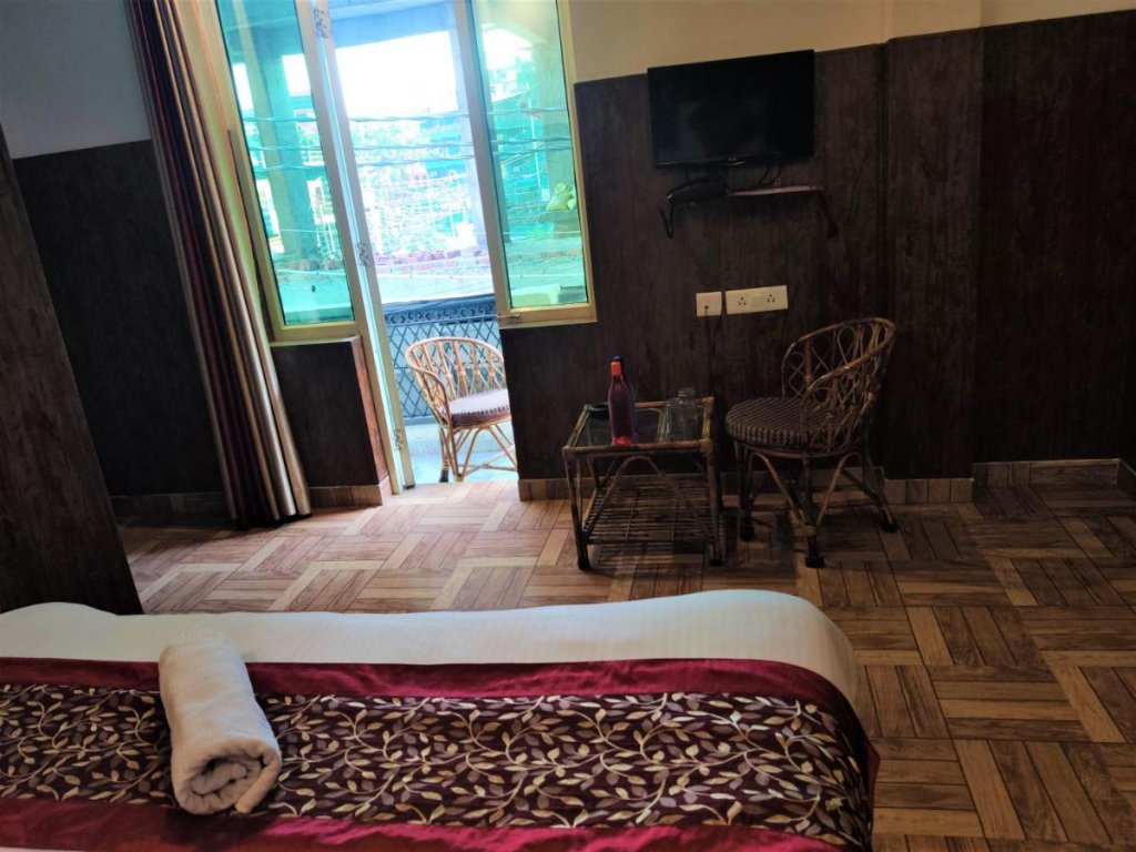 bhagirathi hotel in tapovan by perfectstyaz