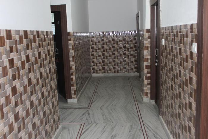 trimrooms katra railway station