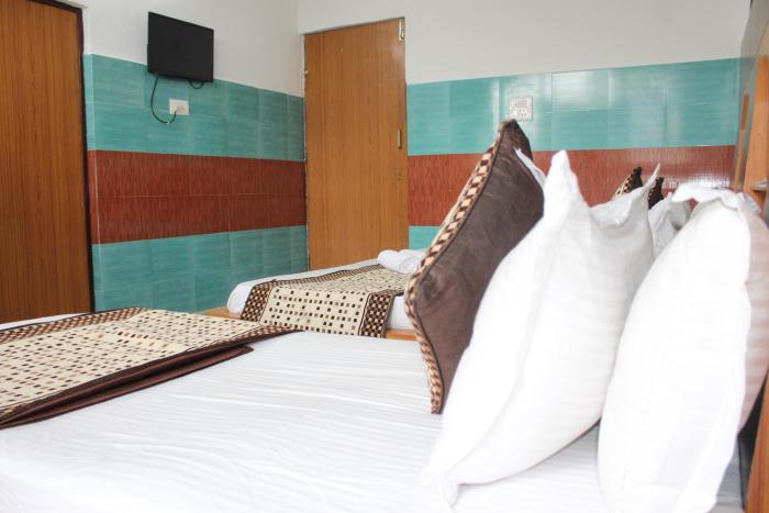 trimrooms katra railway station