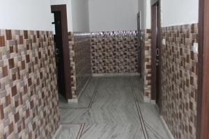 trimrooms katra railway station