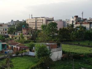 trimrooms katra railway station