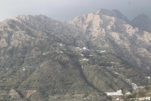 trimrooms katra railway station