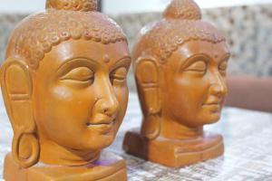 trimrooms katra railway station