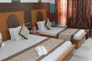 trimrooms katra railway station