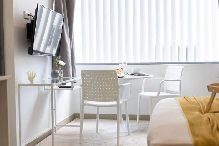 a cozy and stylish beach studio 5min walk to bondi beach