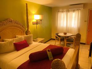 point salines hotel