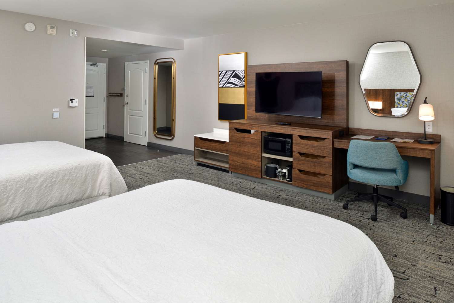 hampton inn and suites las vegas airport
