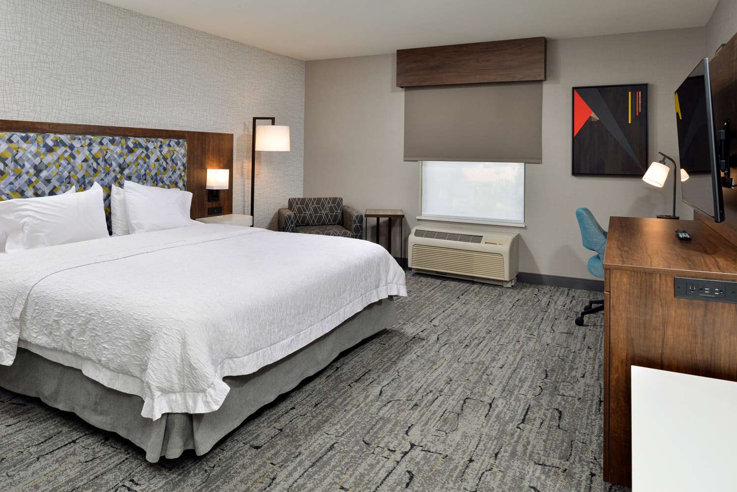 hampton inn and suites las vegas airport