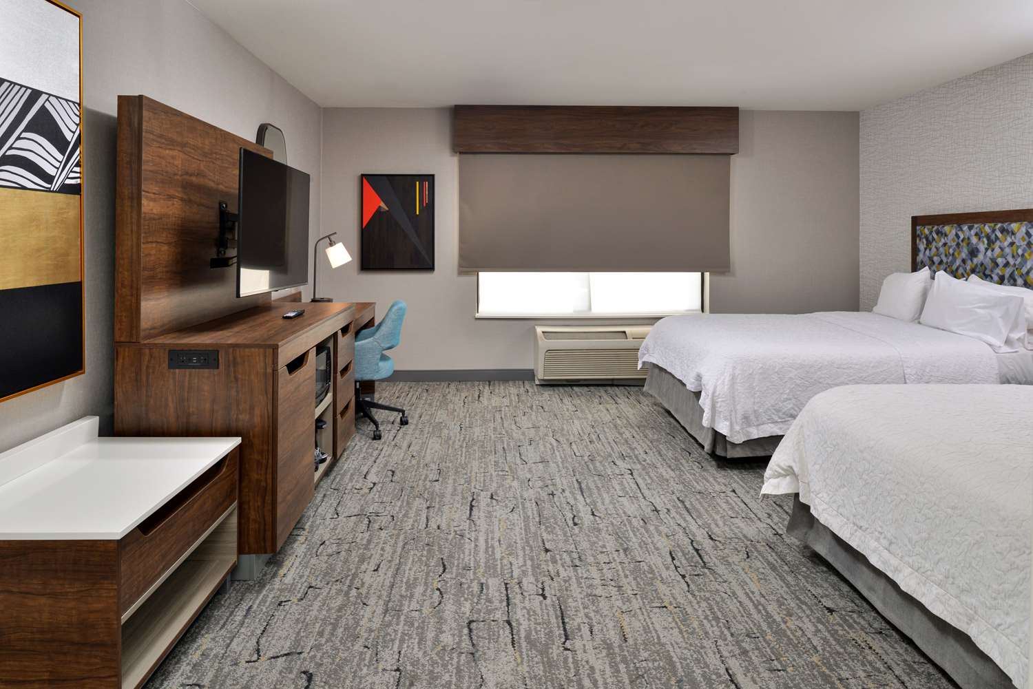 hampton inn and suites las vegas airport