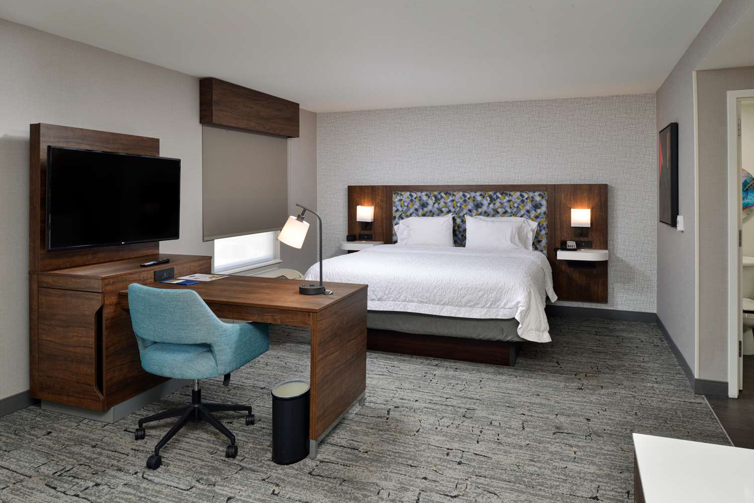 hampton inn and suites las vegas airport