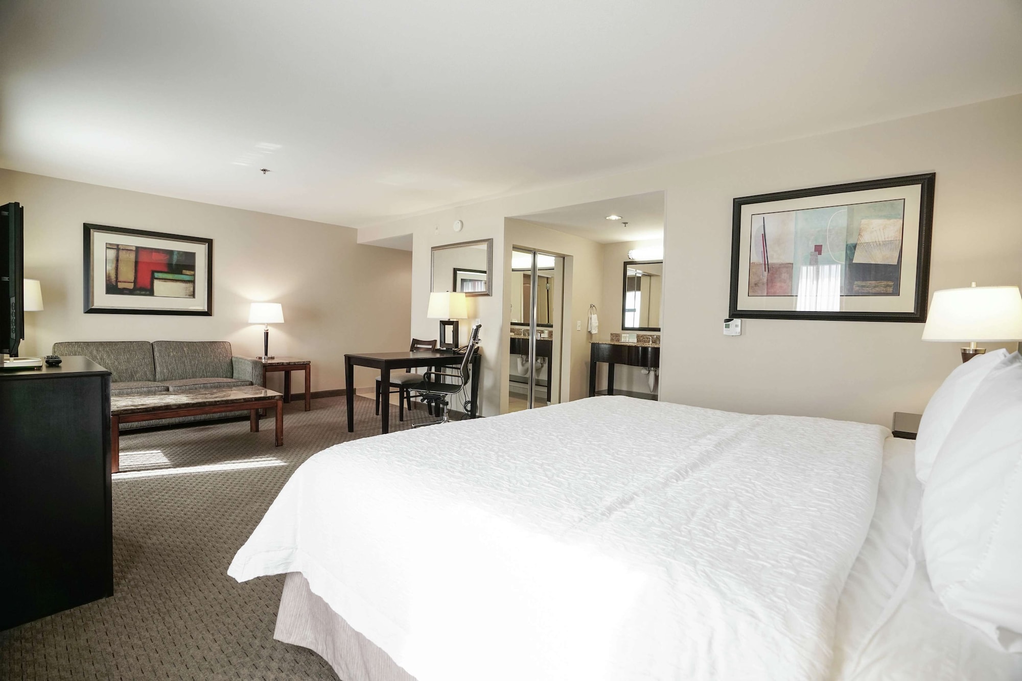 hampton inn and suites las vegas airport