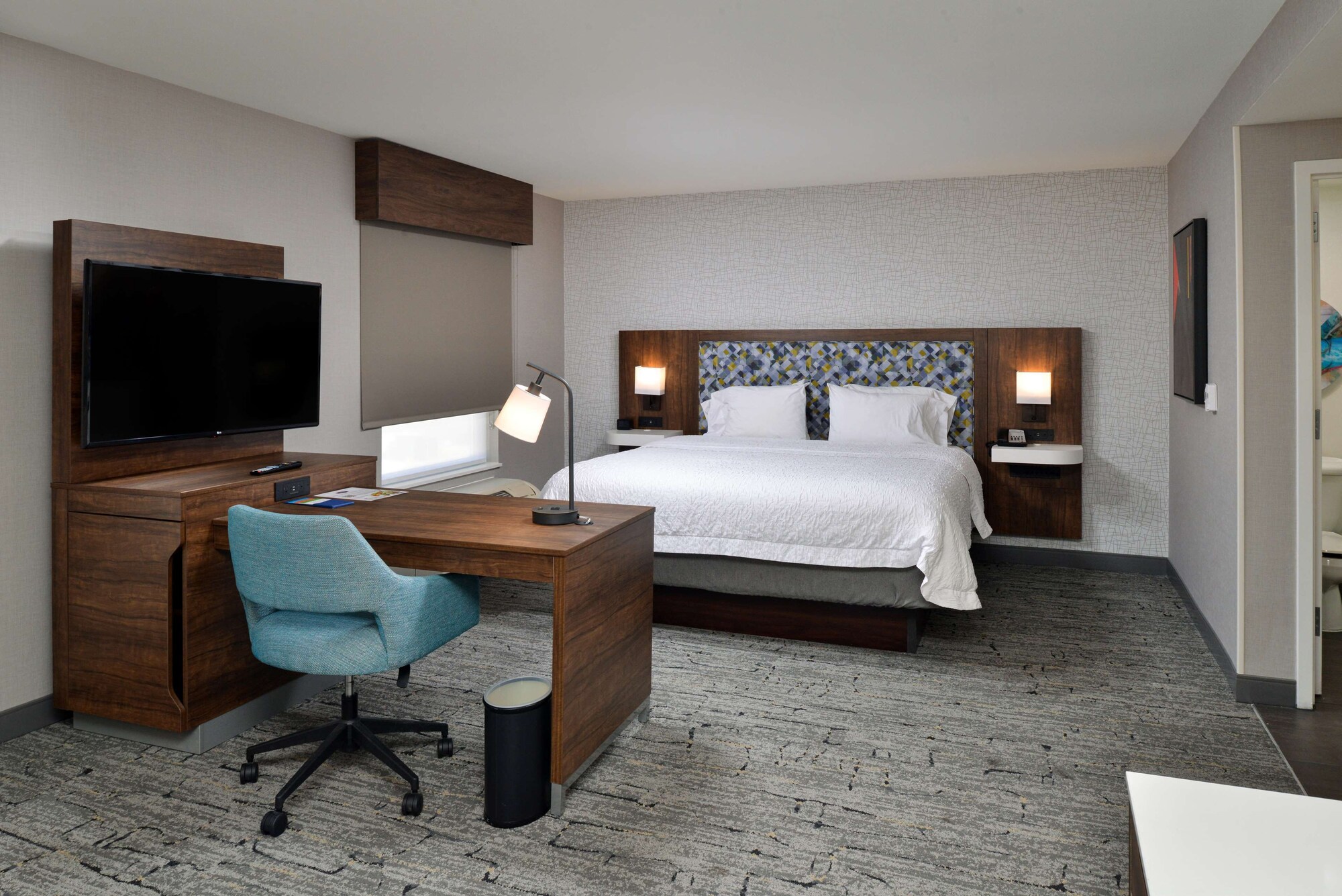 hampton inn and suites las vegas airport