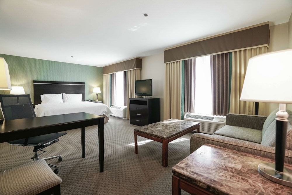 hampton inn and suites las vegas airport