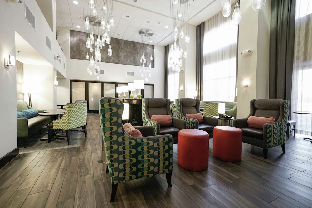 hampton inn and suites las vegas airport