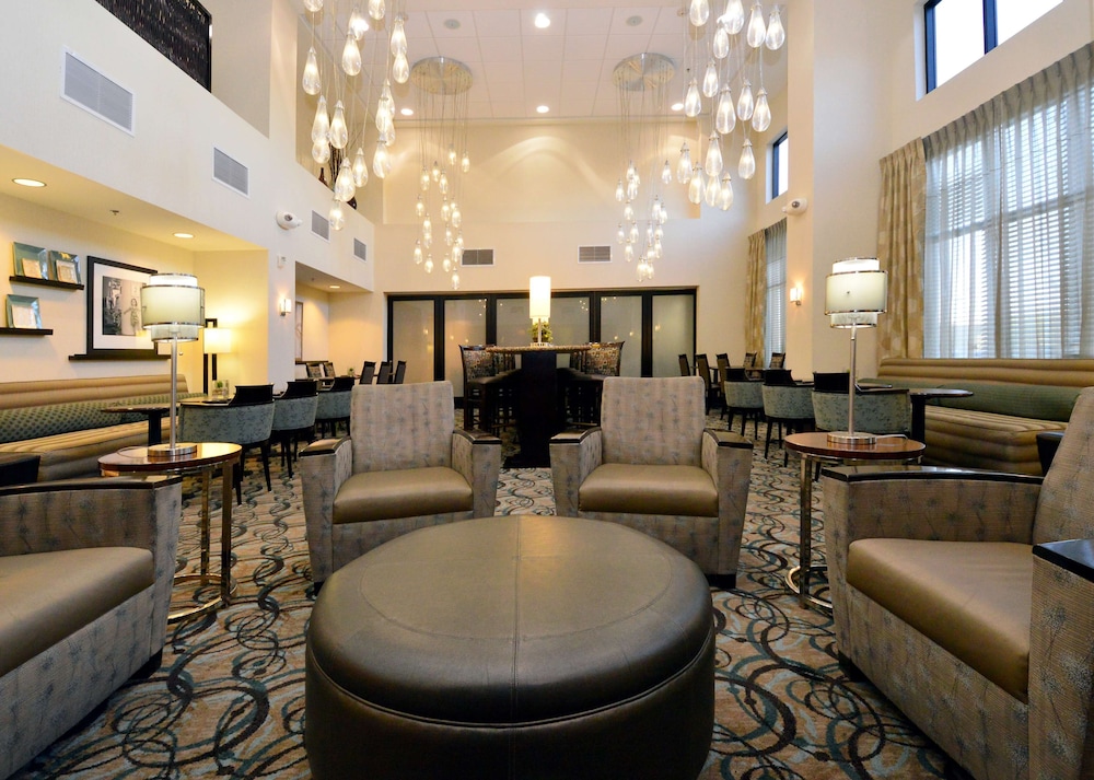 hampton inn and suites las vegas airport