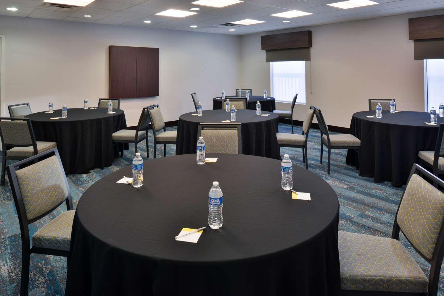hampton inn and suites las vegas airport