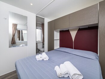 anxur village camping