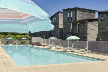 domaine de saint orens residence de vacances montreal du gers