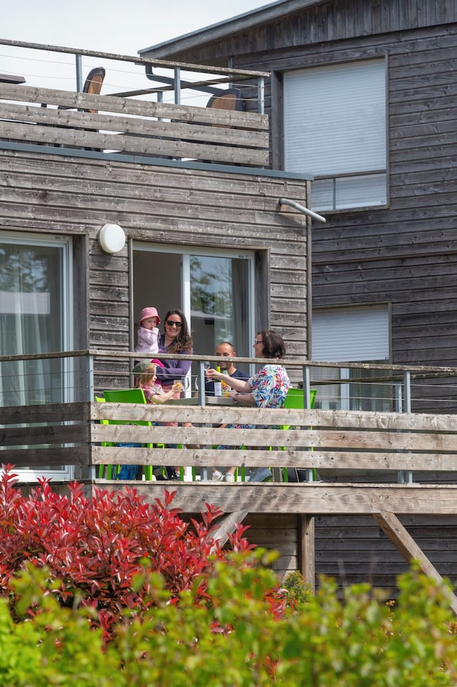 domaine de saint orens residence de vacances montreal du gers