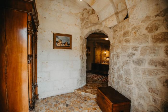 meleklerevi cave hotel