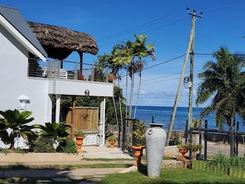 sea splash and la petite maison