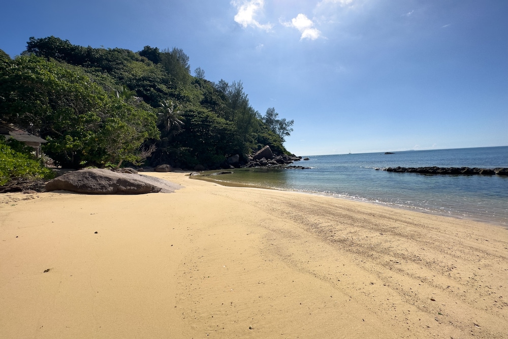 sea splash and la petite maison