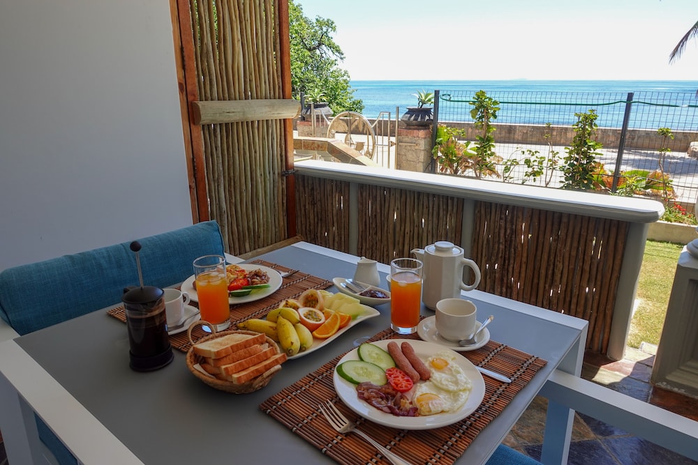 sea splash and la petite maison