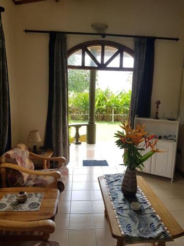 sea splash and la petite maison