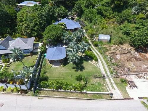 sea splash and la petite maison