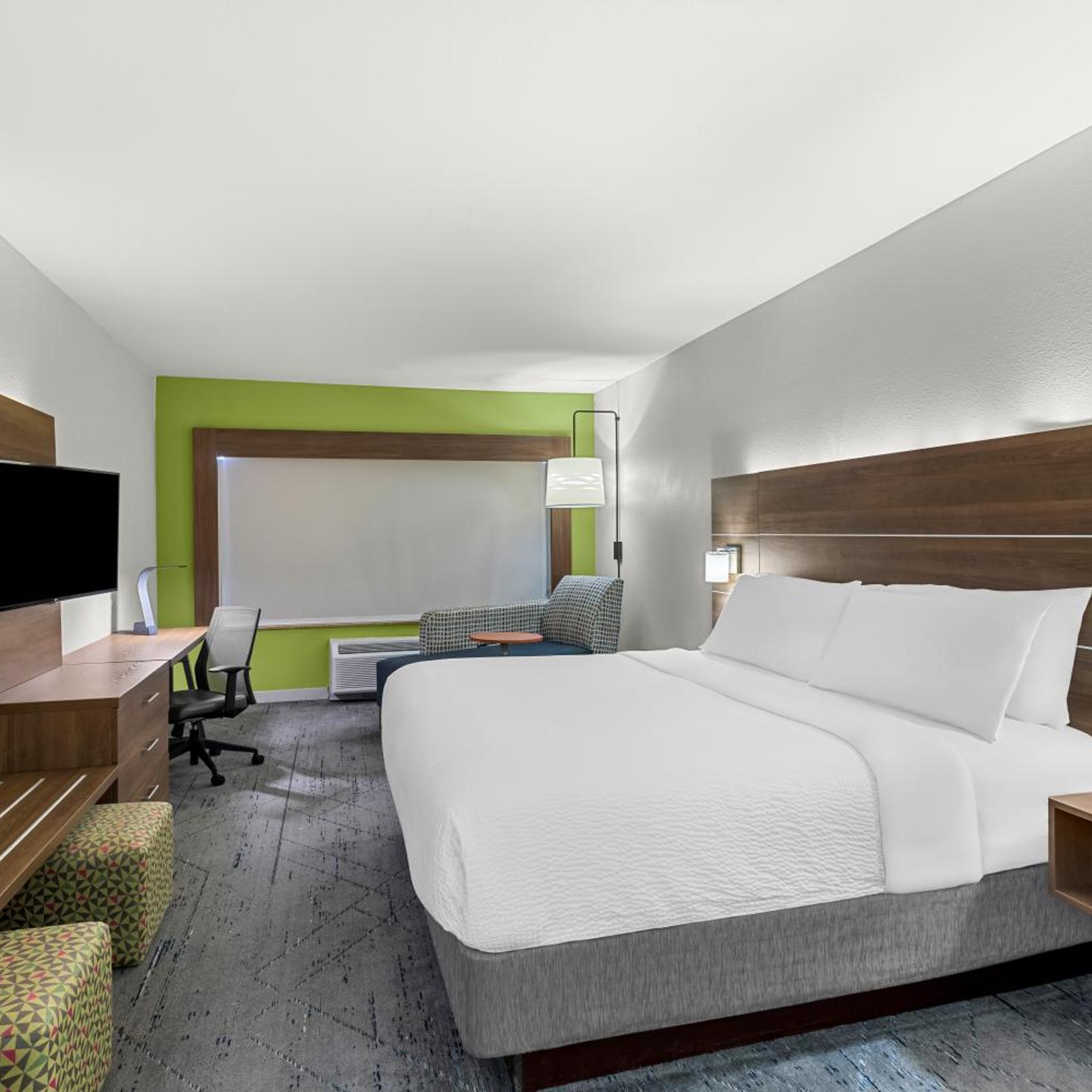 holiday inn express and suites savannah midtown by ihg