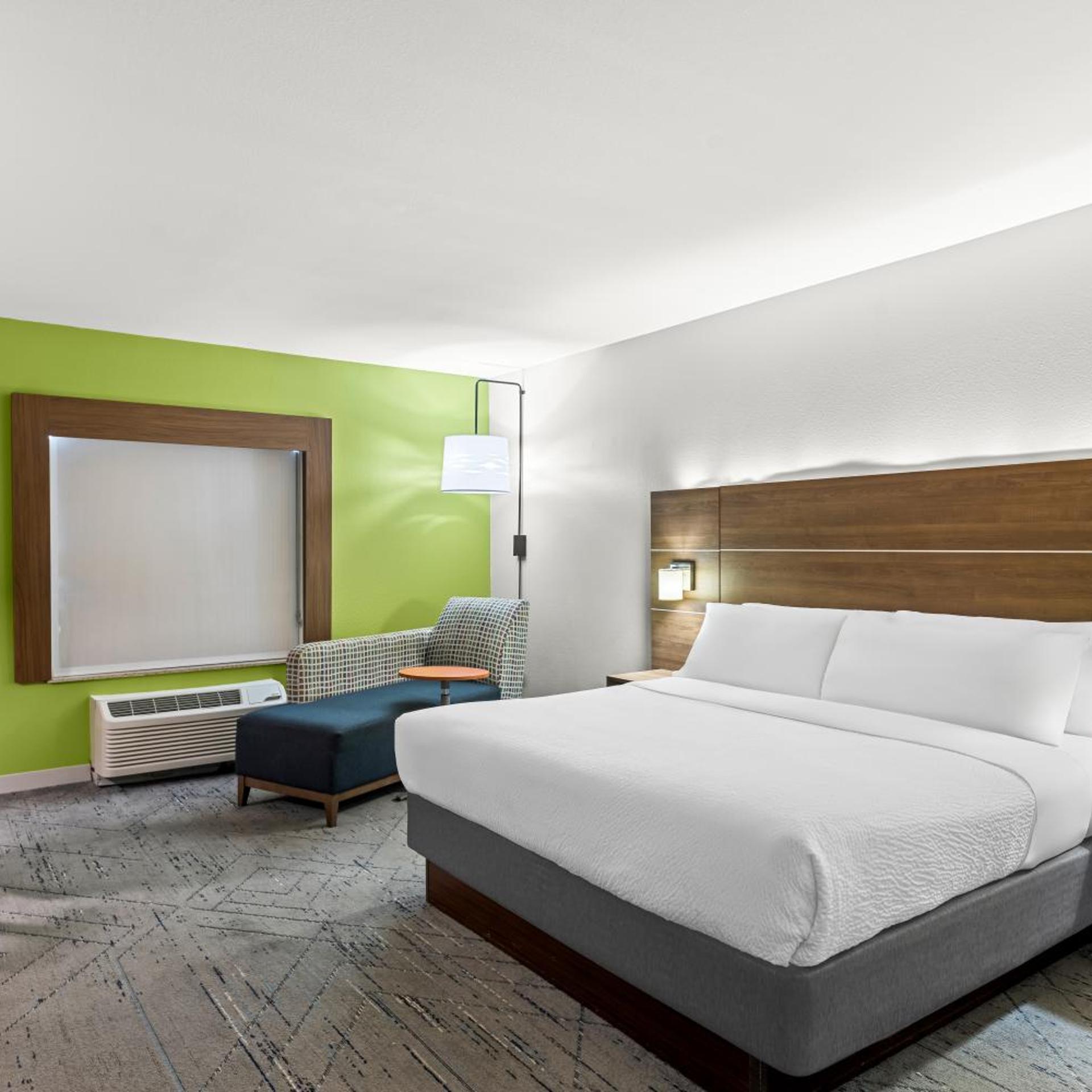 holiday inn express and suites savannah midtown by ihg