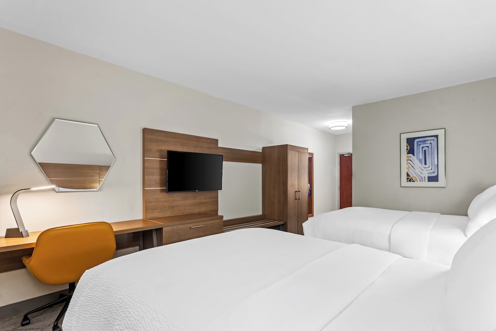 holiday inn express and suites savannah midtown by ihg