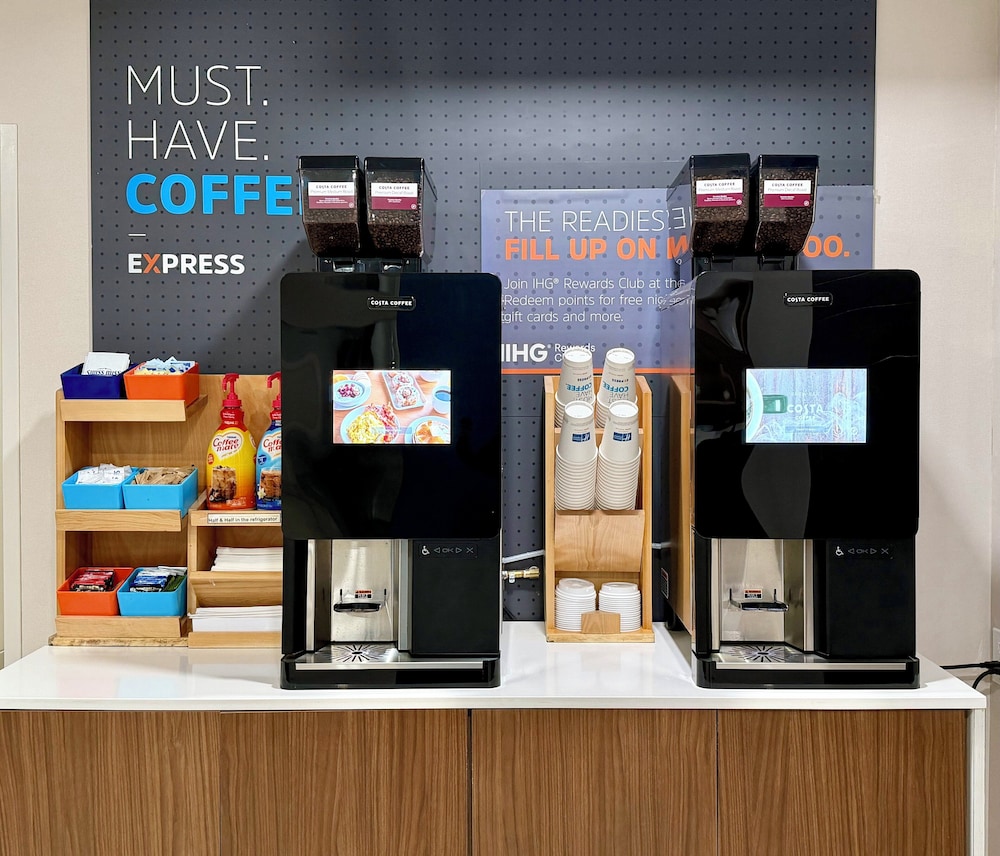 holiday inn express and suites savannah midtown by ihg