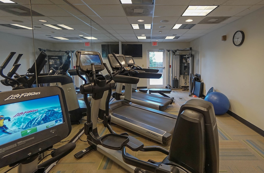 holiday inn express and suites savannah midtown by ihg