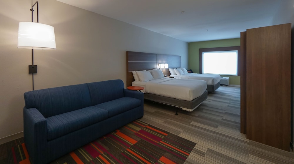 holiday inn express and suites savannah midtown by ihg