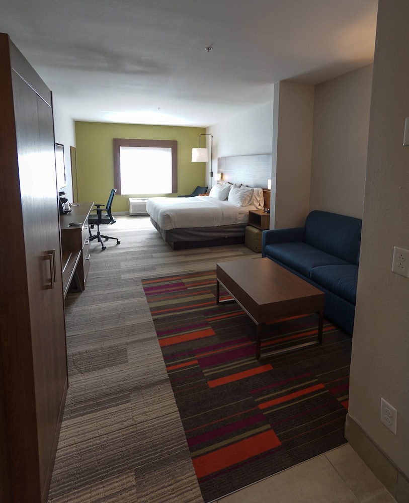 holiday inn express and suites savannah midtown by ihg