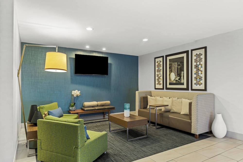 holiday inn express and suites savannah midtown by ihg