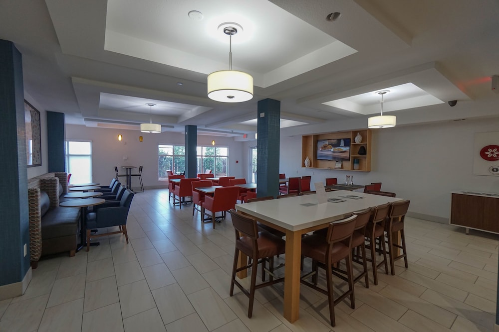 holiday inn express and suites savannah midtown by ihg