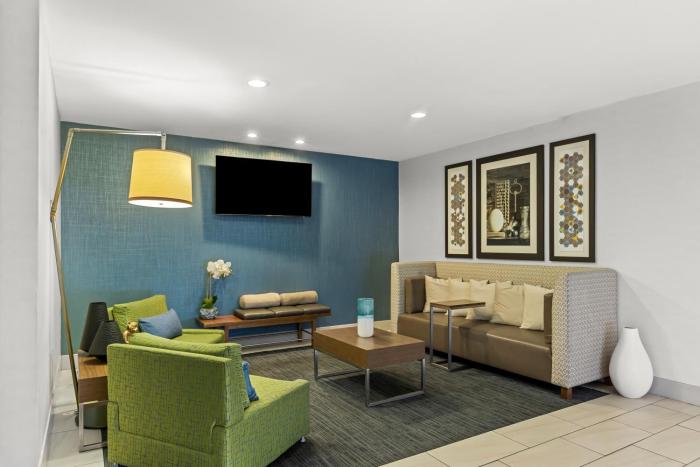 holiday inn express and suites savannah midtown by ihg
