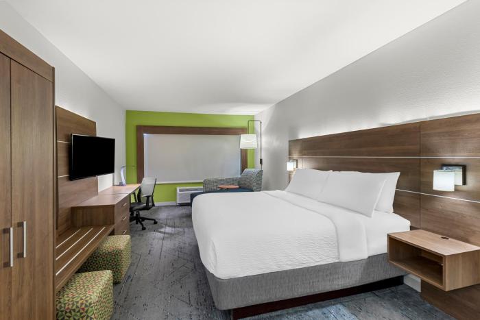 holiday inn express and suites savannah midtown by ihg