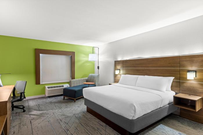 holiday inn express and suites savannah midtown by ihg