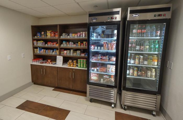 holiday inn express and suites savannah midtown by ihg