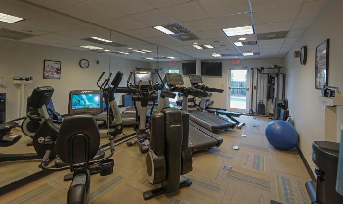 holiday inn express and suites savannah midtown by ihg