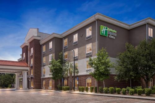 holiday inn express and suites savannah midtown by ihg