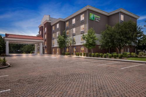 holiday inn express and suites savannah midtown by ihg