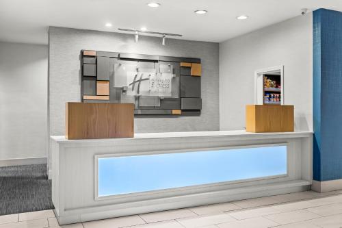 holiday inn express and suites savannah midtown by ihg