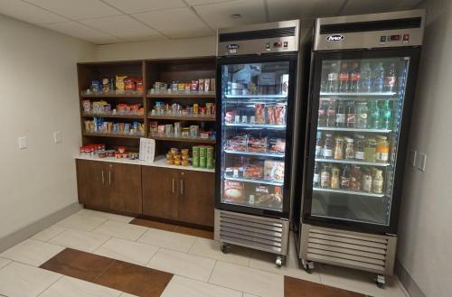 holiday inn express and suites savannah midtown by ihg