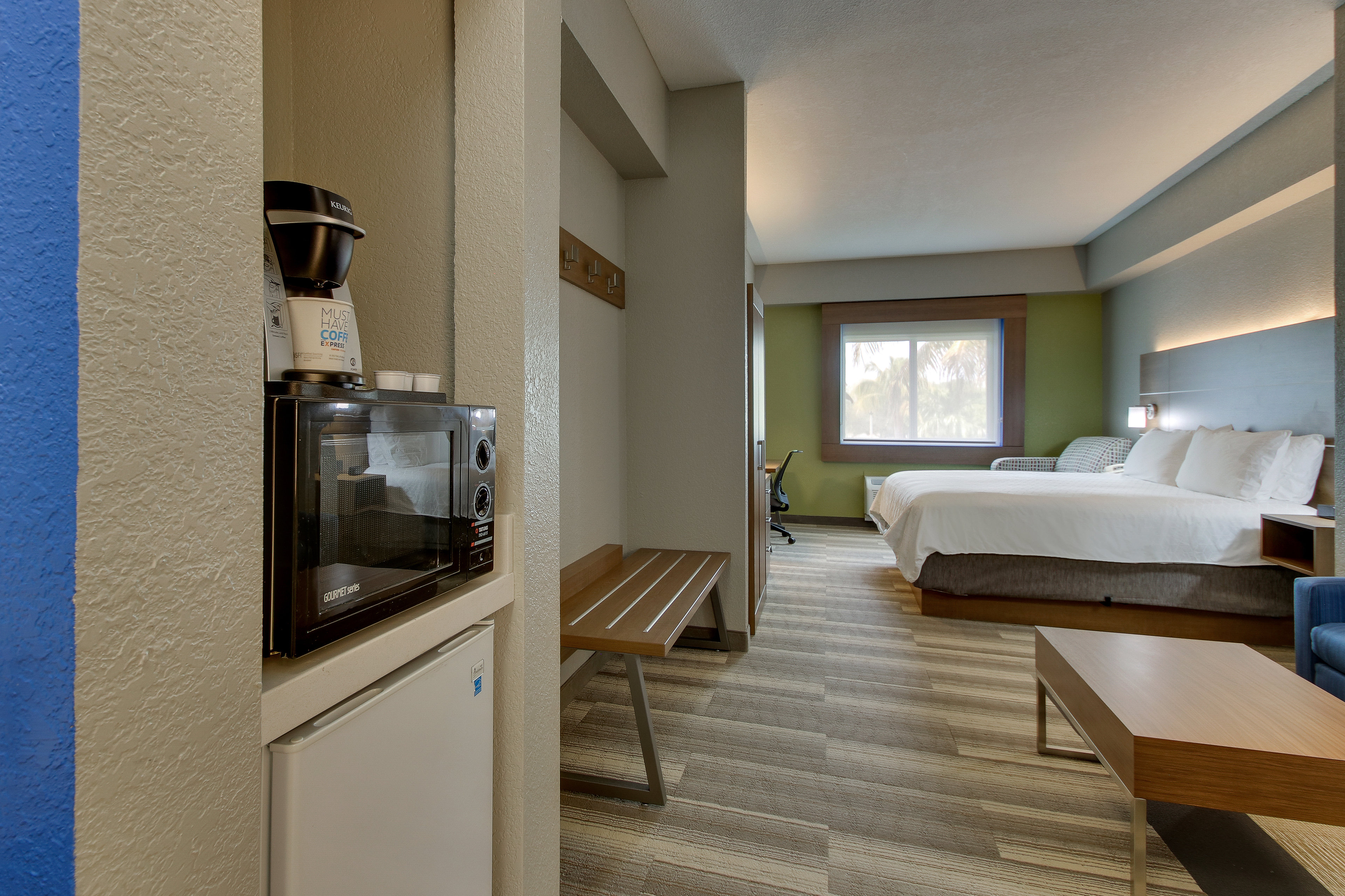 holiday inn express west palm beach metrocentre