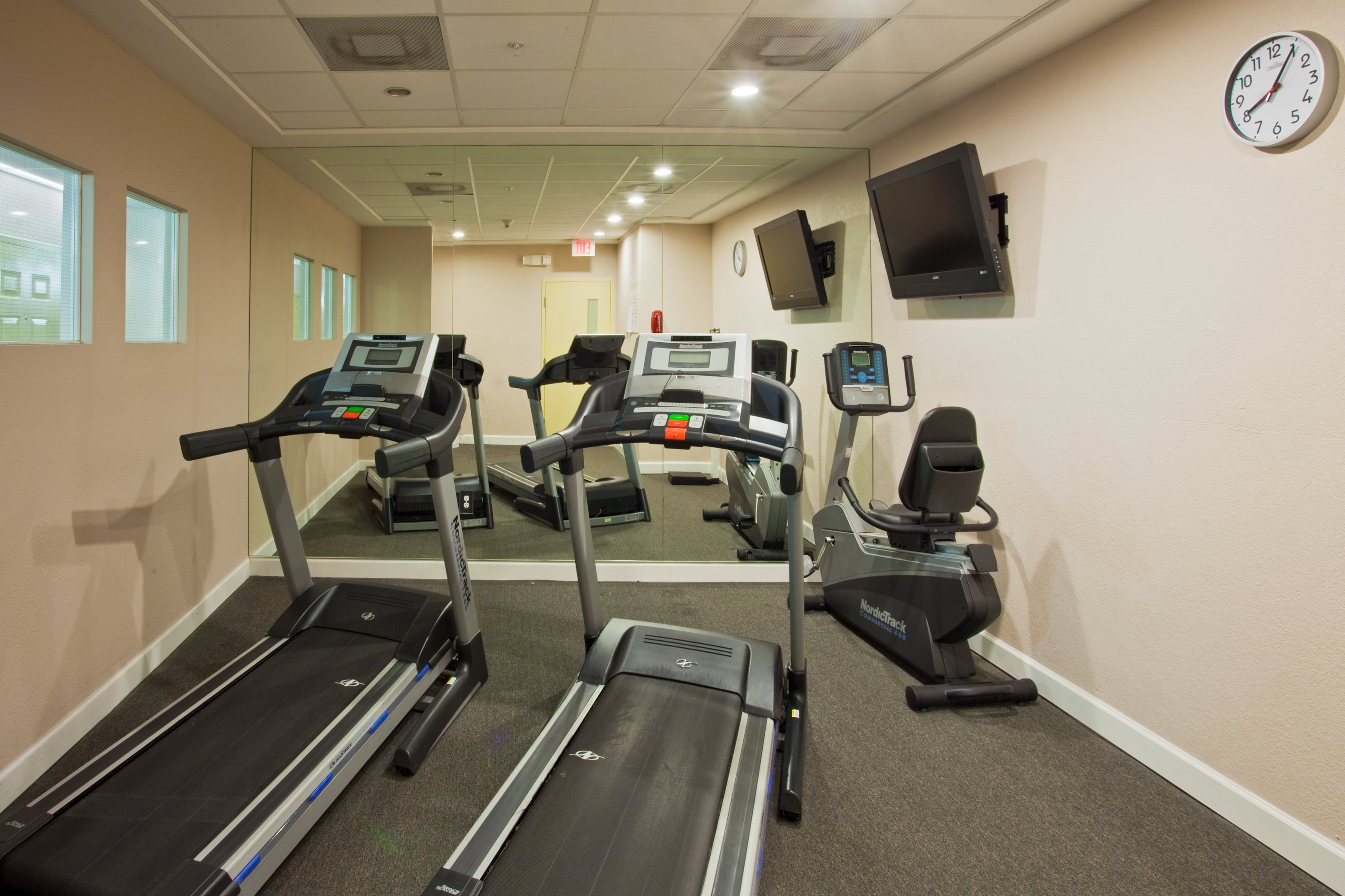 holiday inn express west palm beach metrocentre